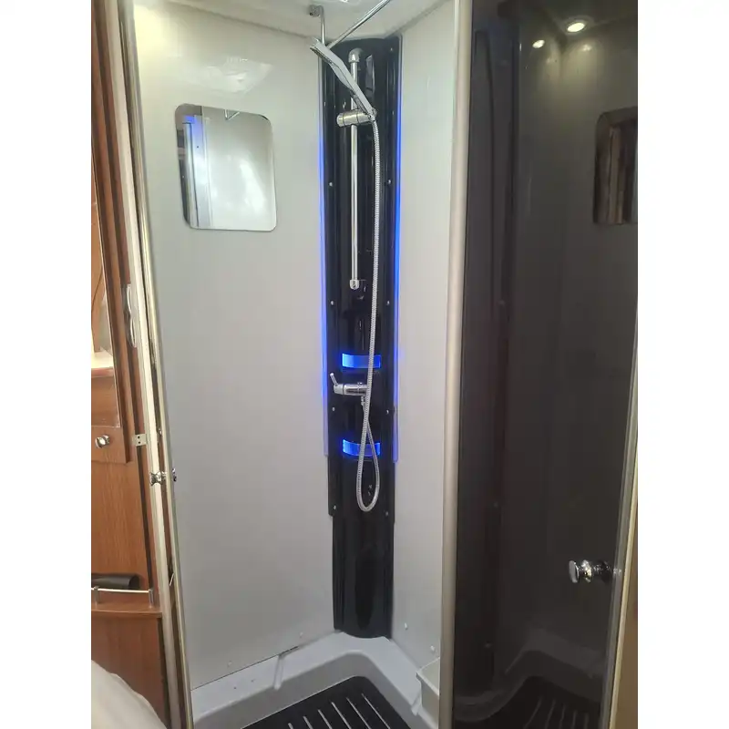 AUTOSTAR PASSION i693LC LIFT - 69.000 Eur (TVA INCLUS) - VEHICUL UZAT