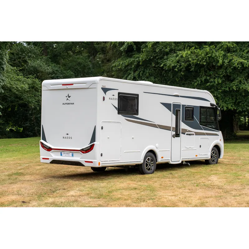 AUTOSTAR NAEOS i745LC - 94.980 Eur (TVA INCLUS)