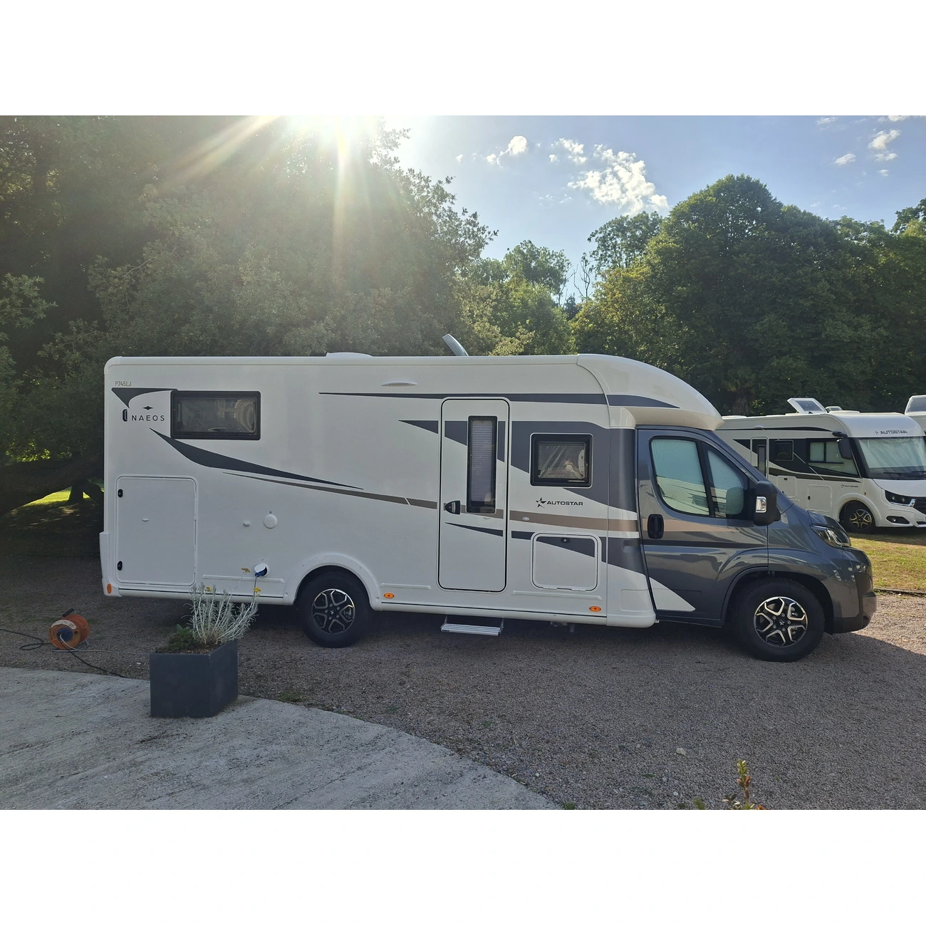 AUTOSTAR NAEOS P745LC - 84.337 Eur (TVA INCLUS)